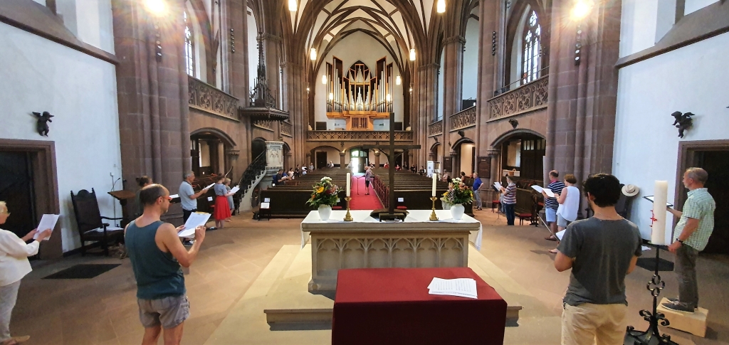 Kurt-Thomas-Kammerchor | Andreas Köhs, Leitung | Chorprobe am 19.06.2021 in der Dreikönigskirche nach dem Corona-Lockdown, aber mit COVID-19-Abstandsgeboten