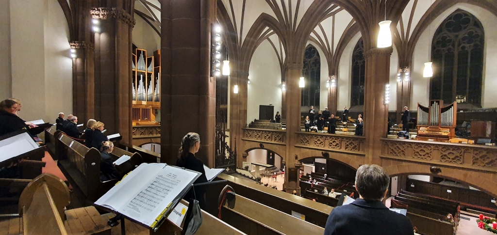 Kurt-Thomas-Kammerchor | Andreas Köhs, Leitung | Chorkonzert zum 1. Advent am 28.11.2021 in der Dreikönigskirche mit COVID-19-Abstandsgeboten