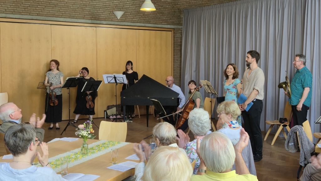 Aufführung der "Bauern-Kantate" von Bach im Gemeindesaal der Erlösergemeinde Frankfurt-Oberrad im Juni 2025 Aufführung der "Bauern-Kantate" von Bach im Gemeindesaal der Erlösergemeinde Frankfurt-Oberrad im Juni 2025